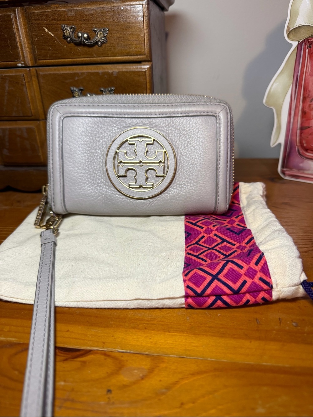 Tory Burch Gray Leather Logo Zip Wallet with Wristlet strap